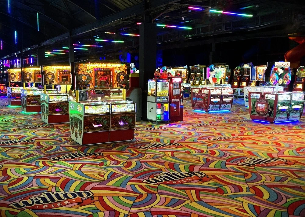 walton pier arcade gaming floor