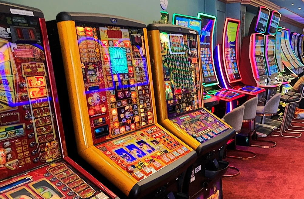 100 pound jackpot fruit machines