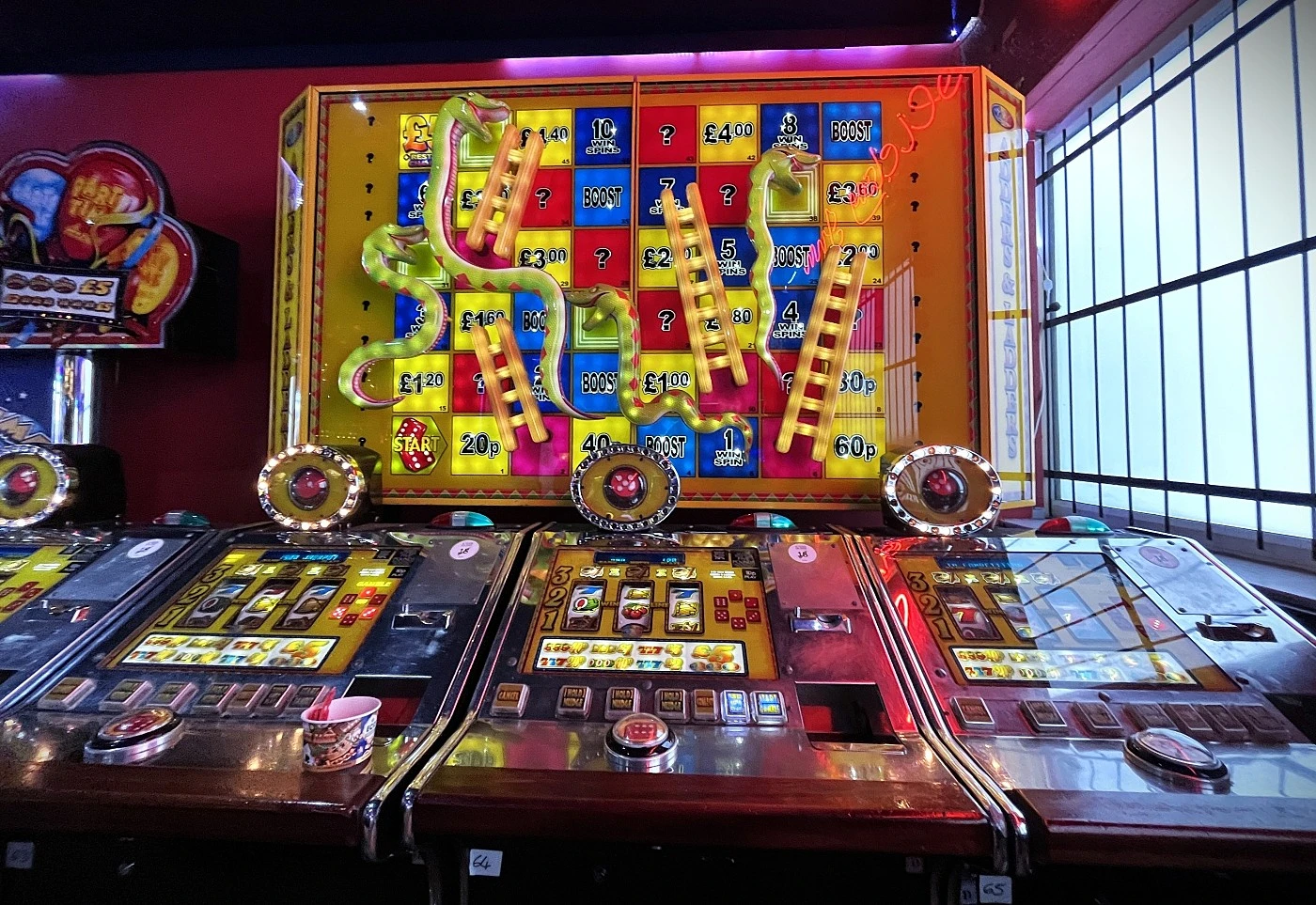 adders and ladders fruit machine upper feature board