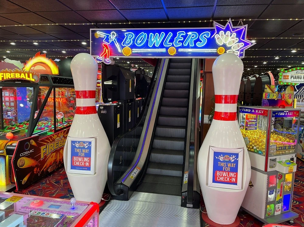bowlers arcade bowling alley