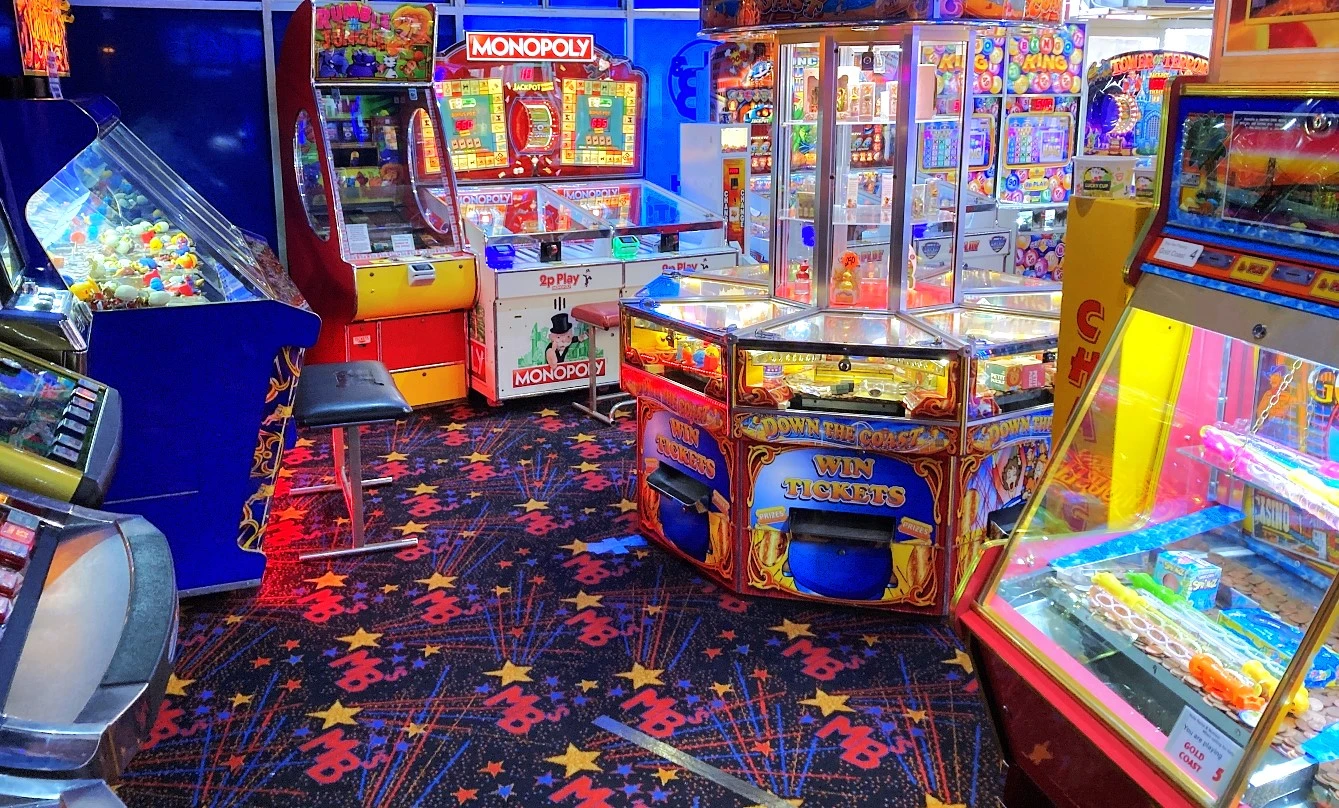arcade coin pusher flipper