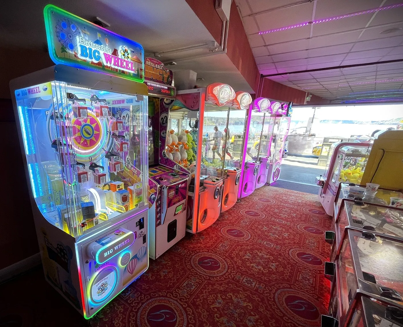 big wheel instant win arcade game by electrocoin