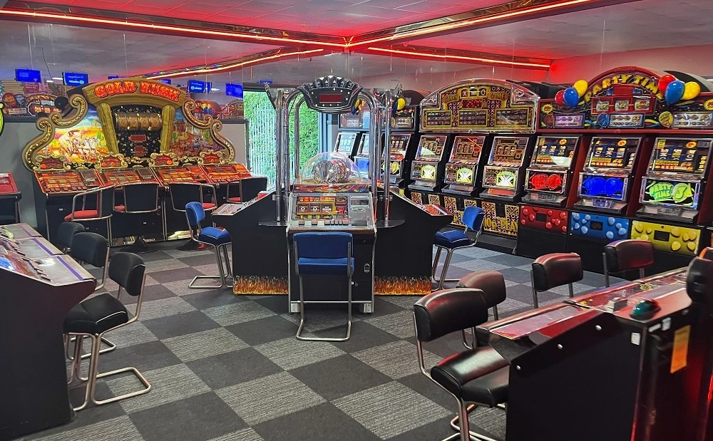 community game fruit machines