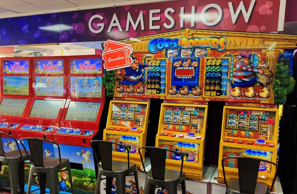 cops and robbers slots