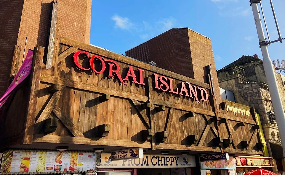 coral island arcade food kiosks