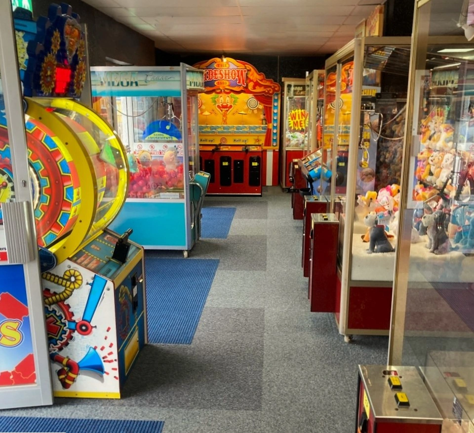 crank it and side show arcade games