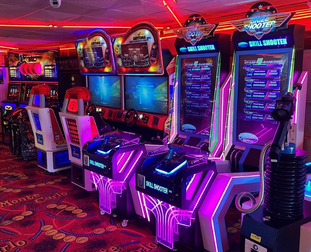 daytona USA arcade racing game