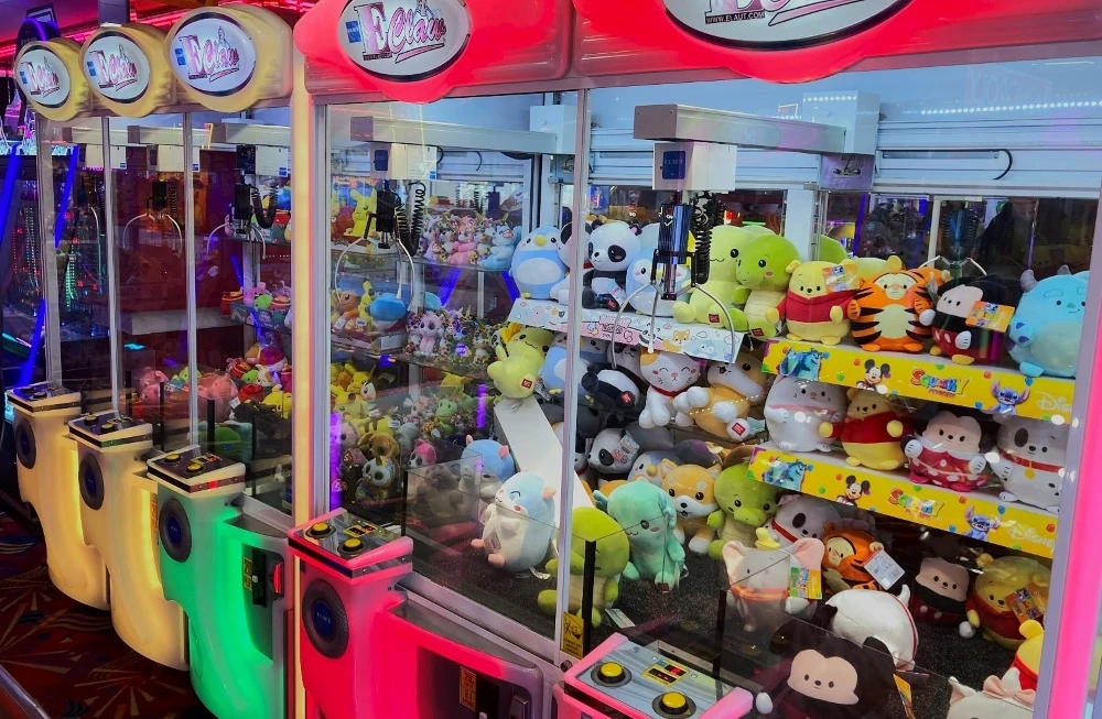 row of e-claw grabber machines
