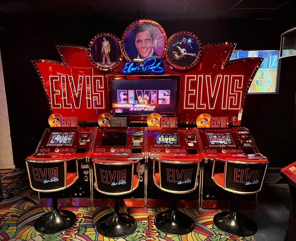 elvis fruit machines