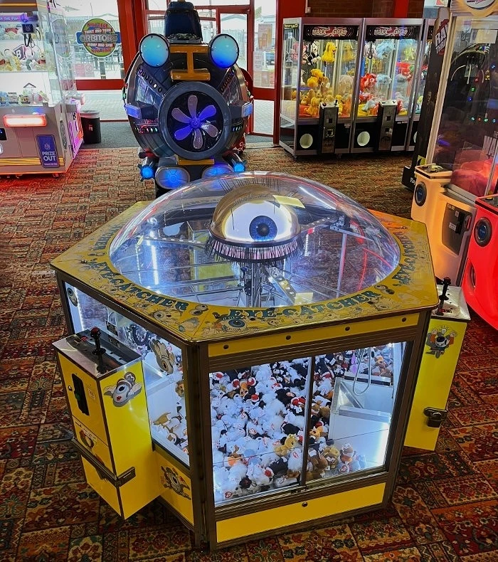 eye catcher claw machine