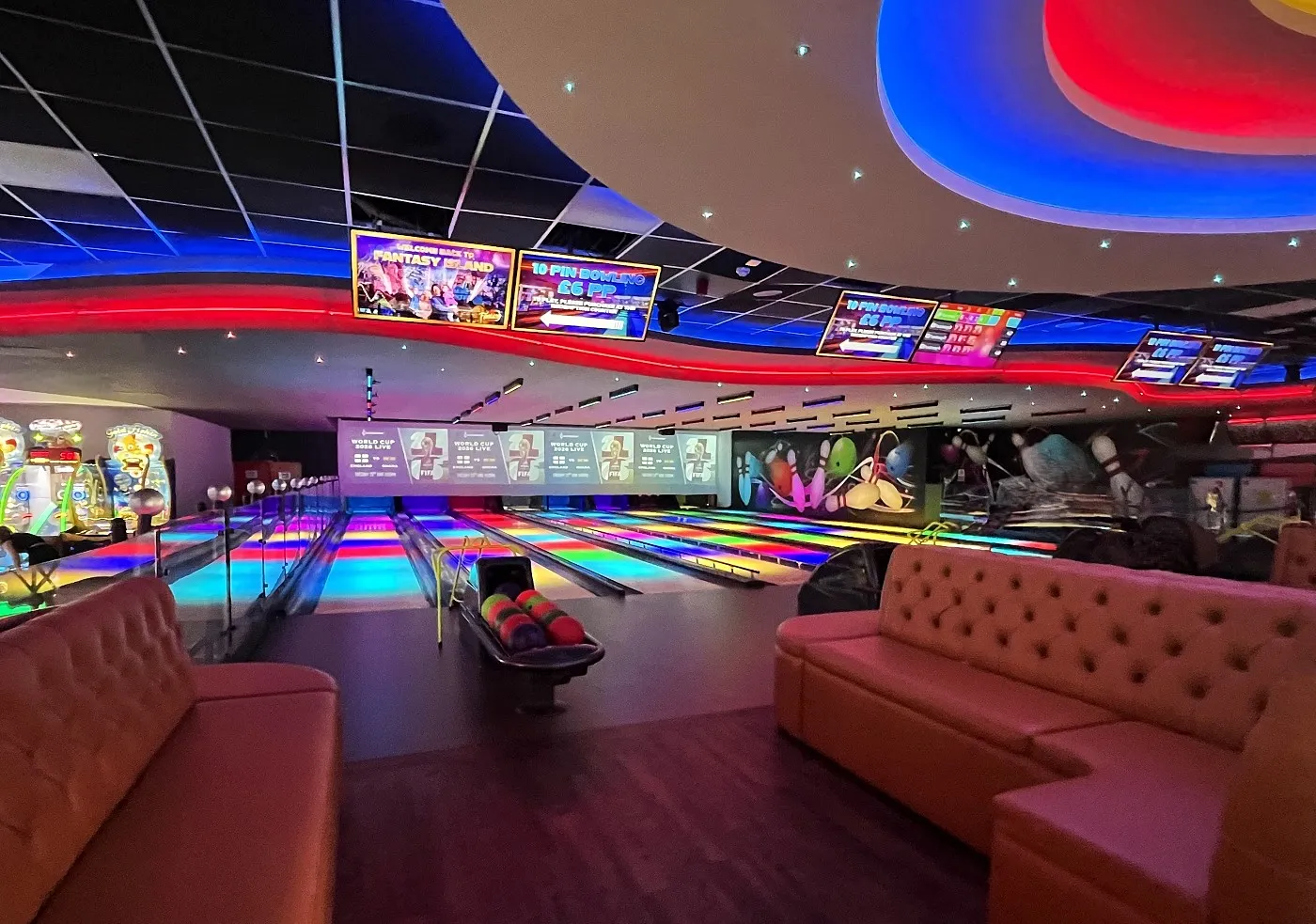 fantasy island arcade ten pin bowling alley