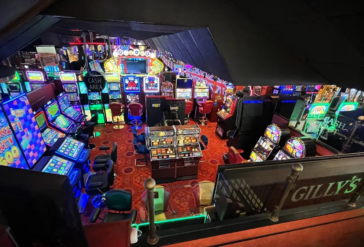 gillys adult gaming slots lounge