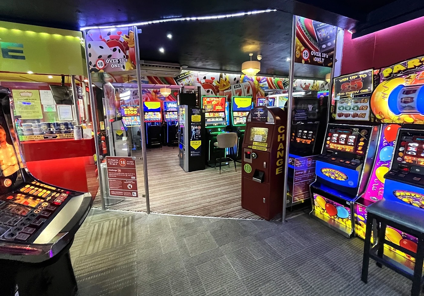 holiday inn slots lounge seawick