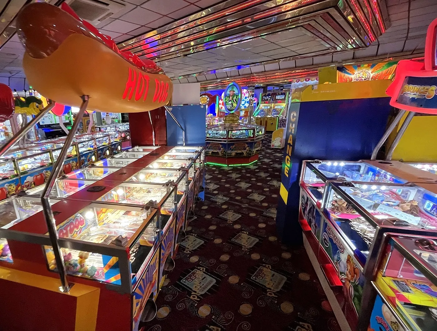 hot dog coin pushers