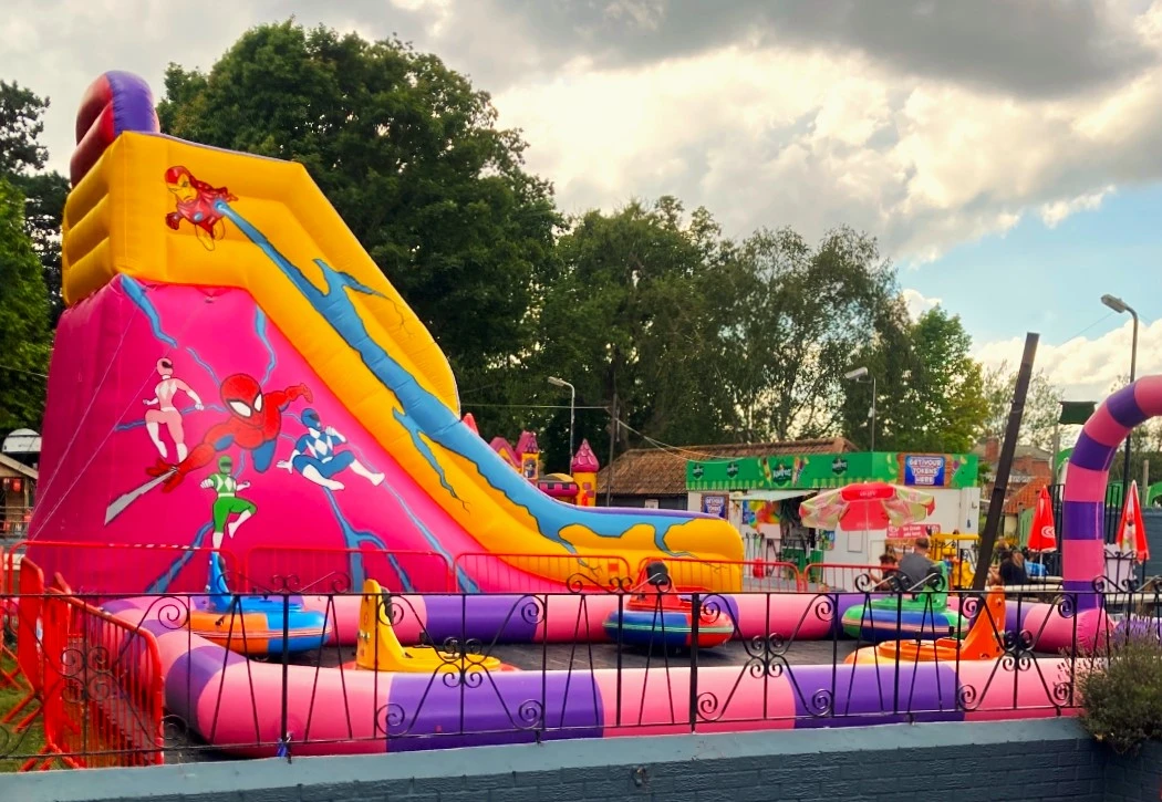 kiddies play area oulton broad