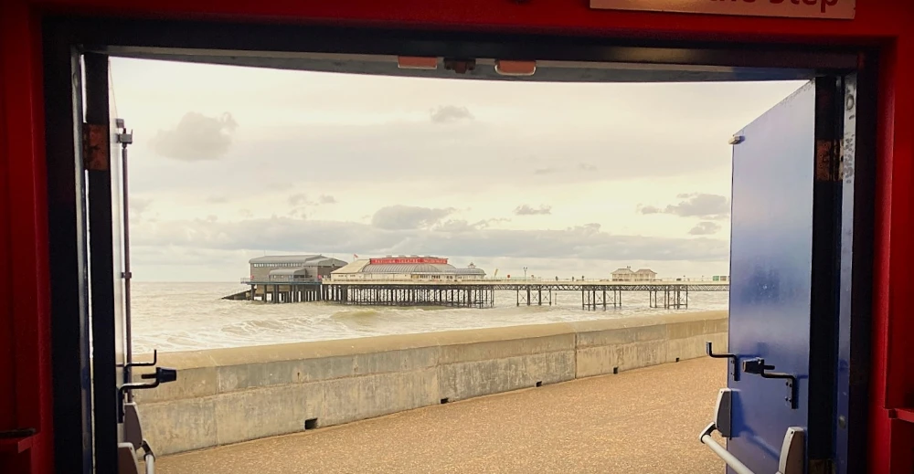 pavilion theatre cromer pier