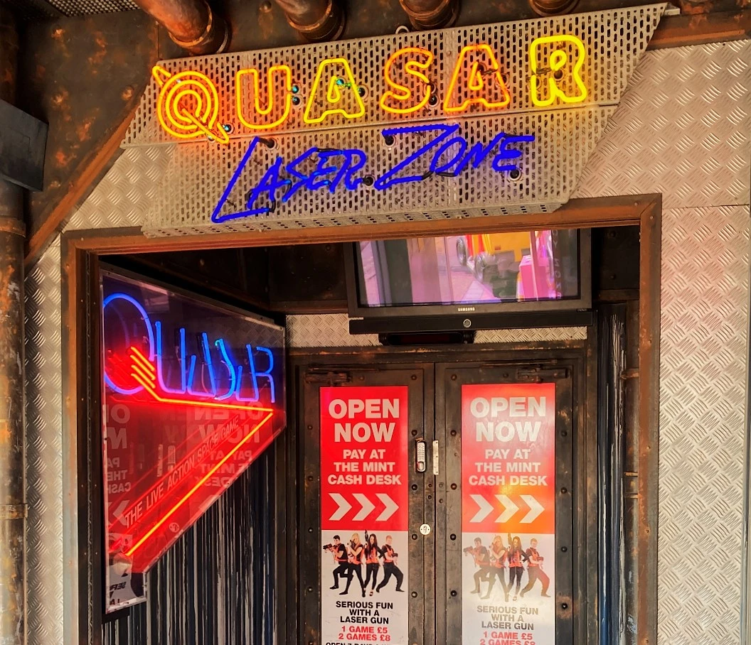 quasar laser tag mint arcade