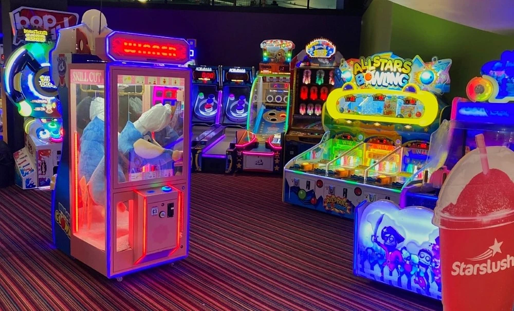 skill cut claw arcade game