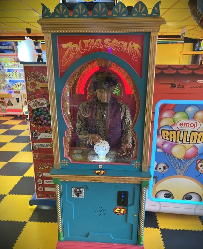 zoltar speaks fortune teller arcade game