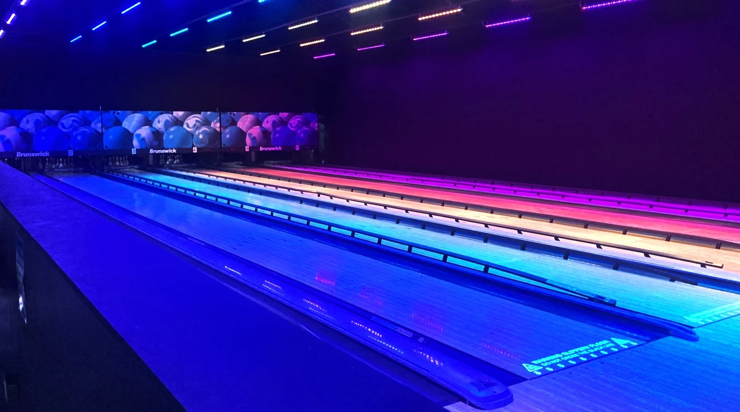 ten pin bowling lanes