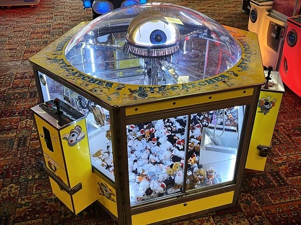 eye catcher claw machine