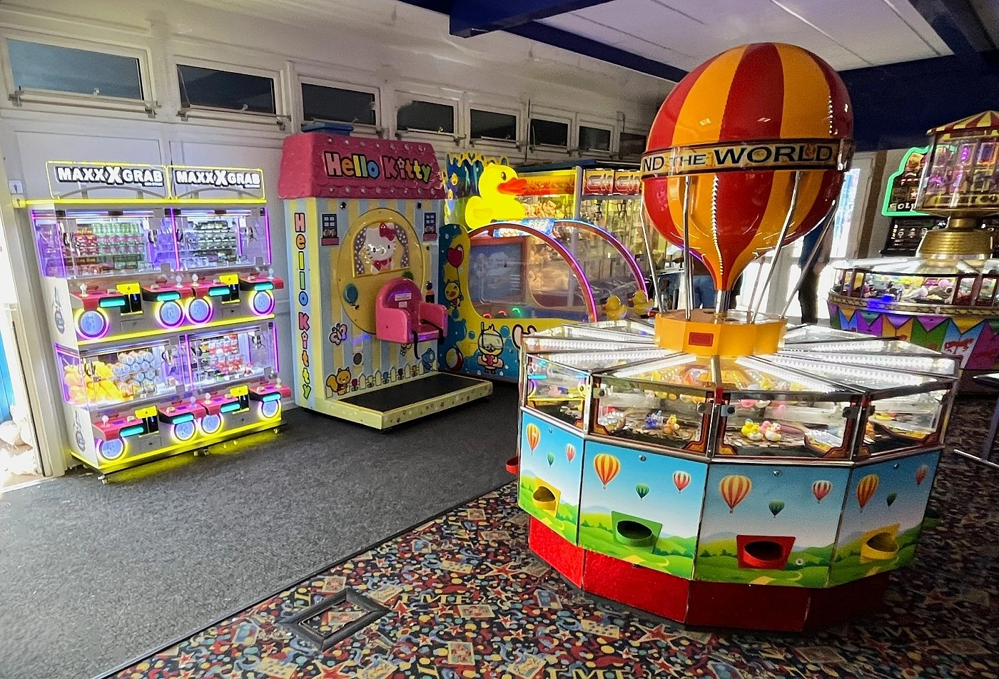 hello kitty wheel kiddie ride