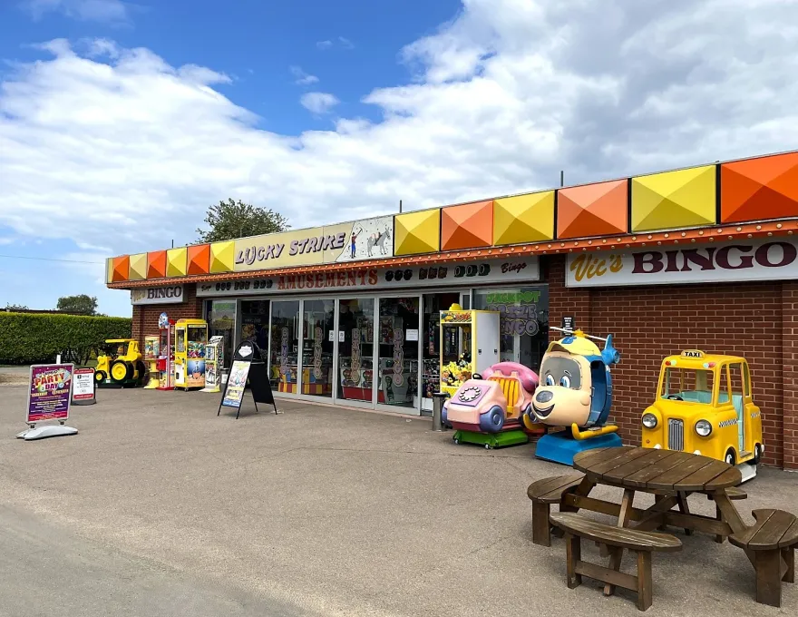lucky strike amusement arcade hemsby