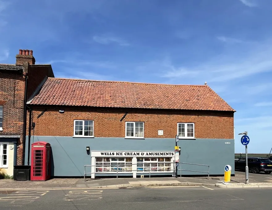 pop inn amusements wells next the sea
