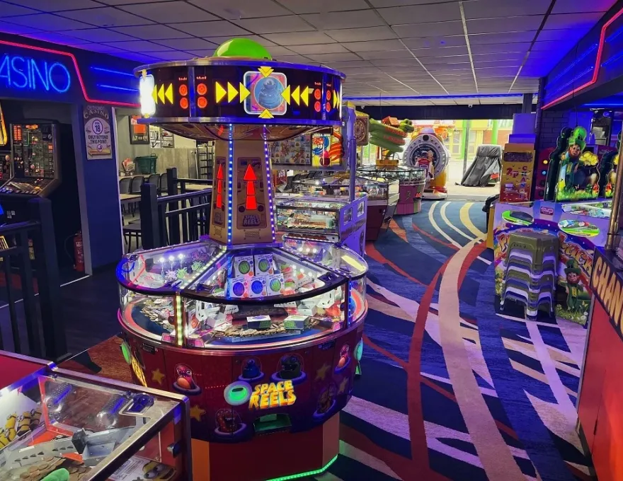 space reels arcade coin pusher