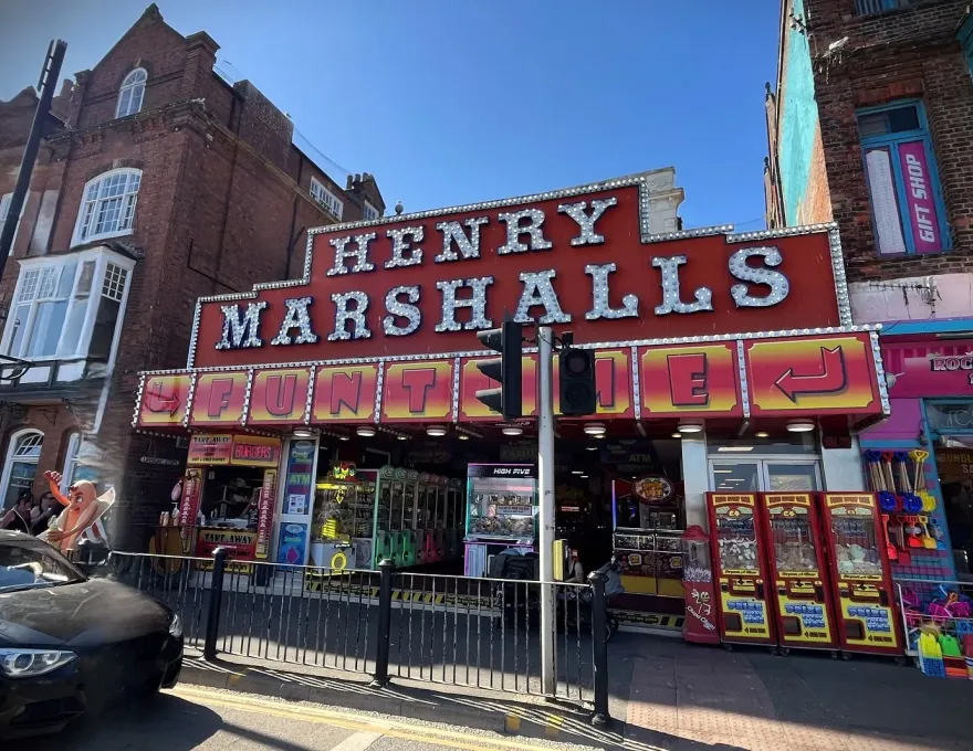 henry marshalls amusement arcade in scarborough
