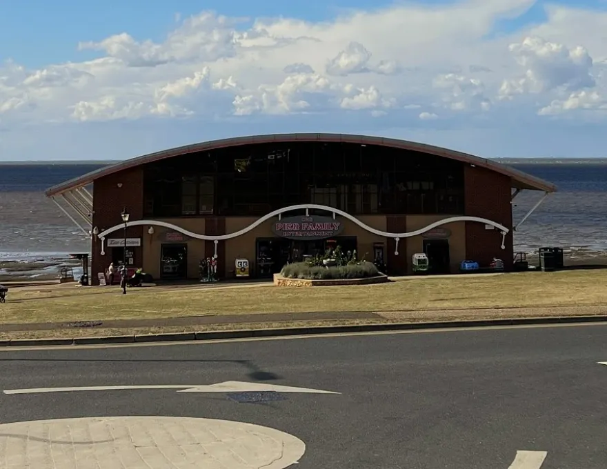 hunstanton pier family arcade