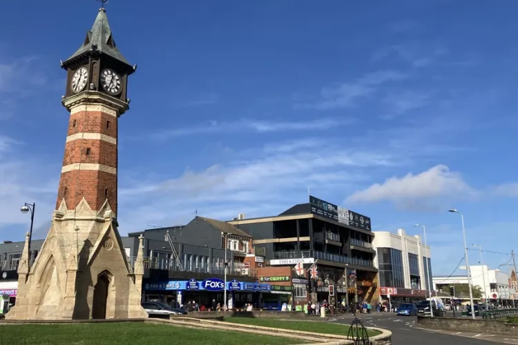 skegness clocktower and amusements