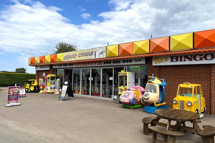 lucky strike amusement arcade hemsby