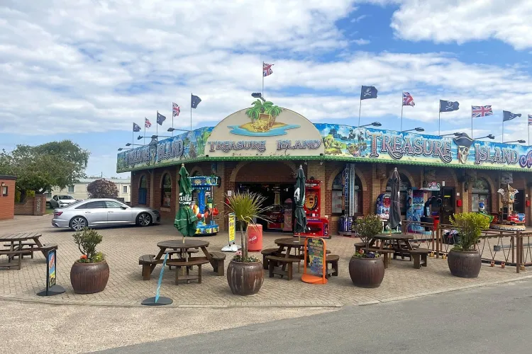 treasure island amusement arcade hemsby