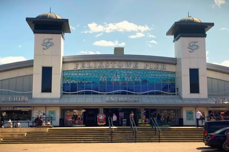 felixstowe pier amusement arcade