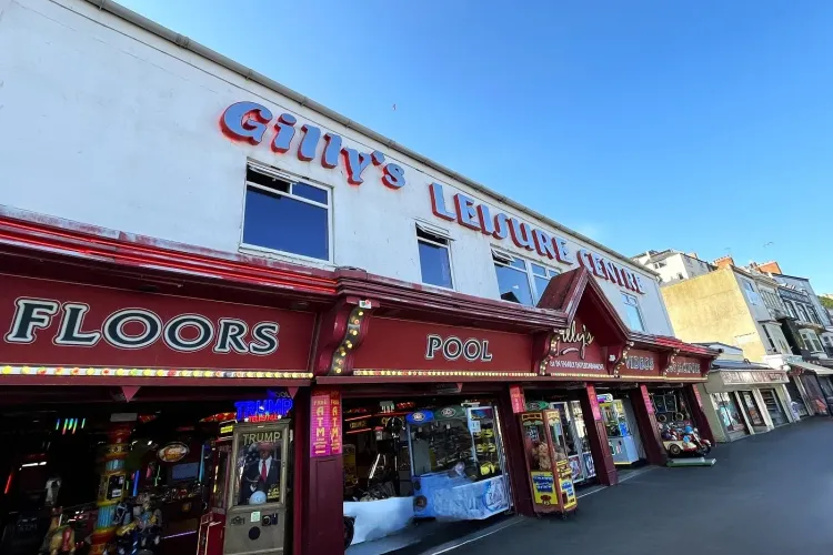 gillys family amusement arcade in scarborough