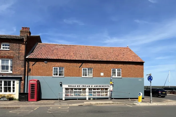 pop inn amusement arcade wells next the sea