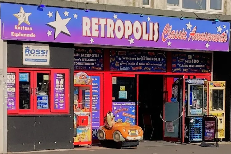 retropolis amusement arcade southend