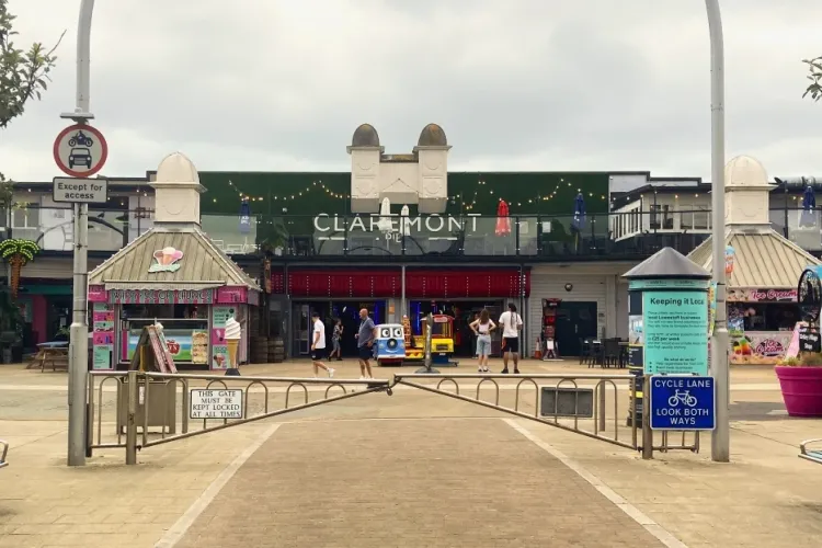 claremont pier amusement arcade lowestoft