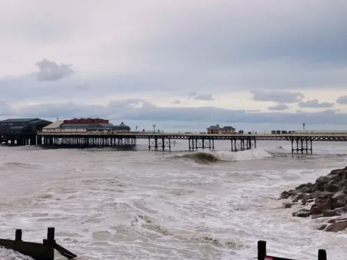 cromer pier from promenade