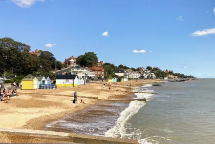 felixstowe beach view