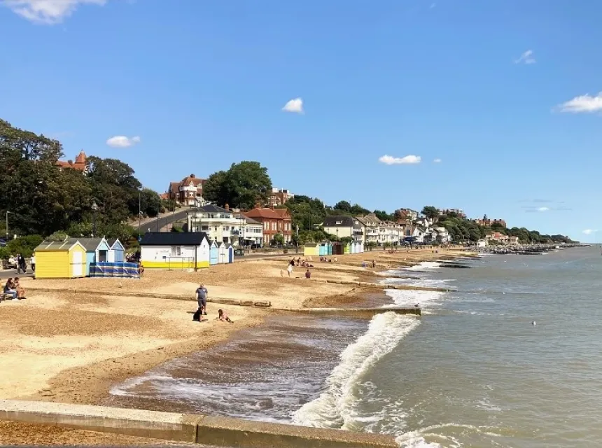 felixstowe beach view